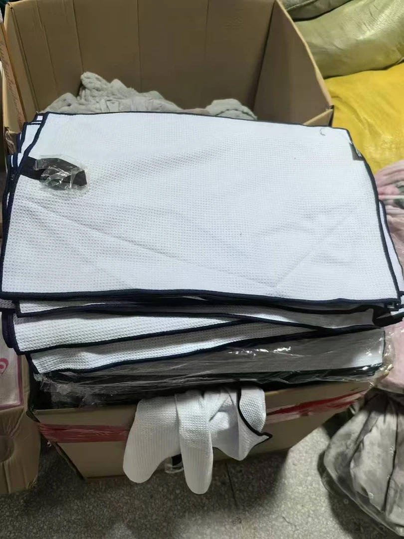 《厚广家》3楼40×60白色化纤强吸水擦车巾 发4张 小号不挑包边颜色