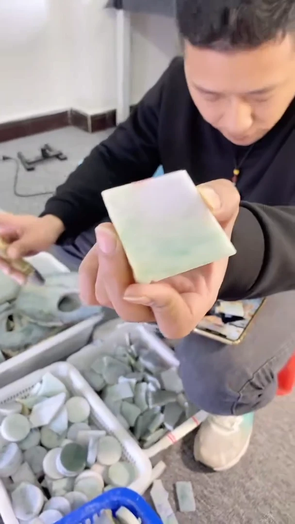 【闪购商品】定制翡翠未镶嵌