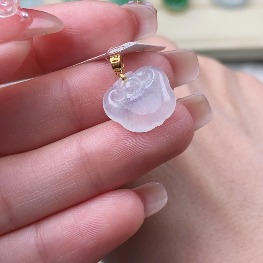 翡翠颈饰18K金镶嵌如意锁