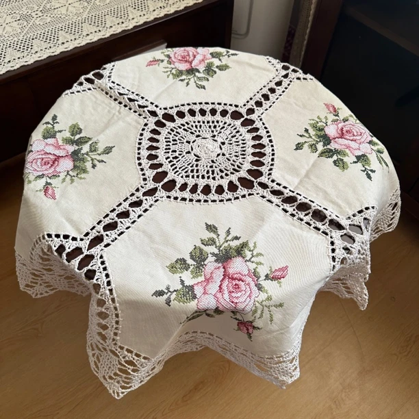 85圆玫瑰花十字绣纯手工钩针桌布