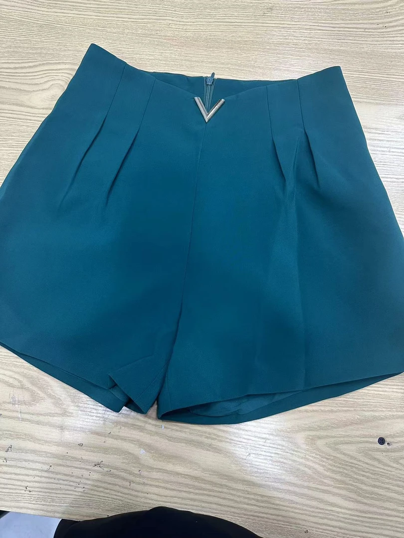 1095 OUPAN/欧盼服饰 高腰百搭休闲V标宽松短裤（品牌清货无吊卡）w