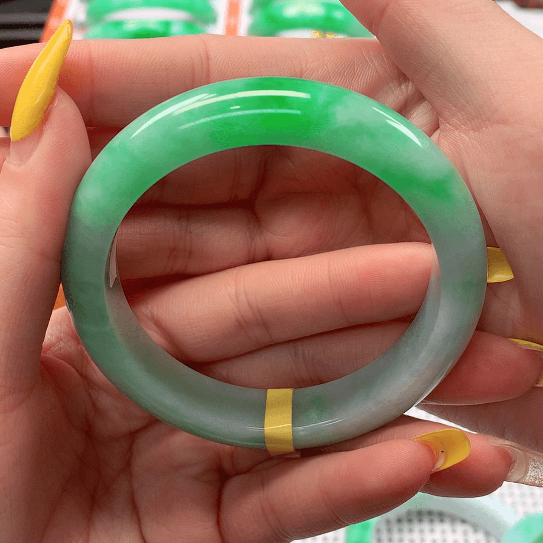 【闪购商品】翡翠手镯未镶嵌?***然