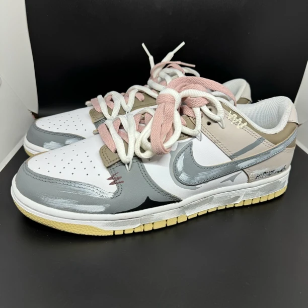 42码 /全新/ Nike dunk 定制 荒漠历险记 低帮板鞋 保真
