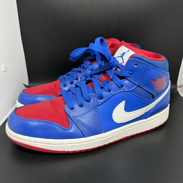 42.5码 /二手/ Nike aj1 费城 蓝红 公价3512 中帮板鞋 假一赔四