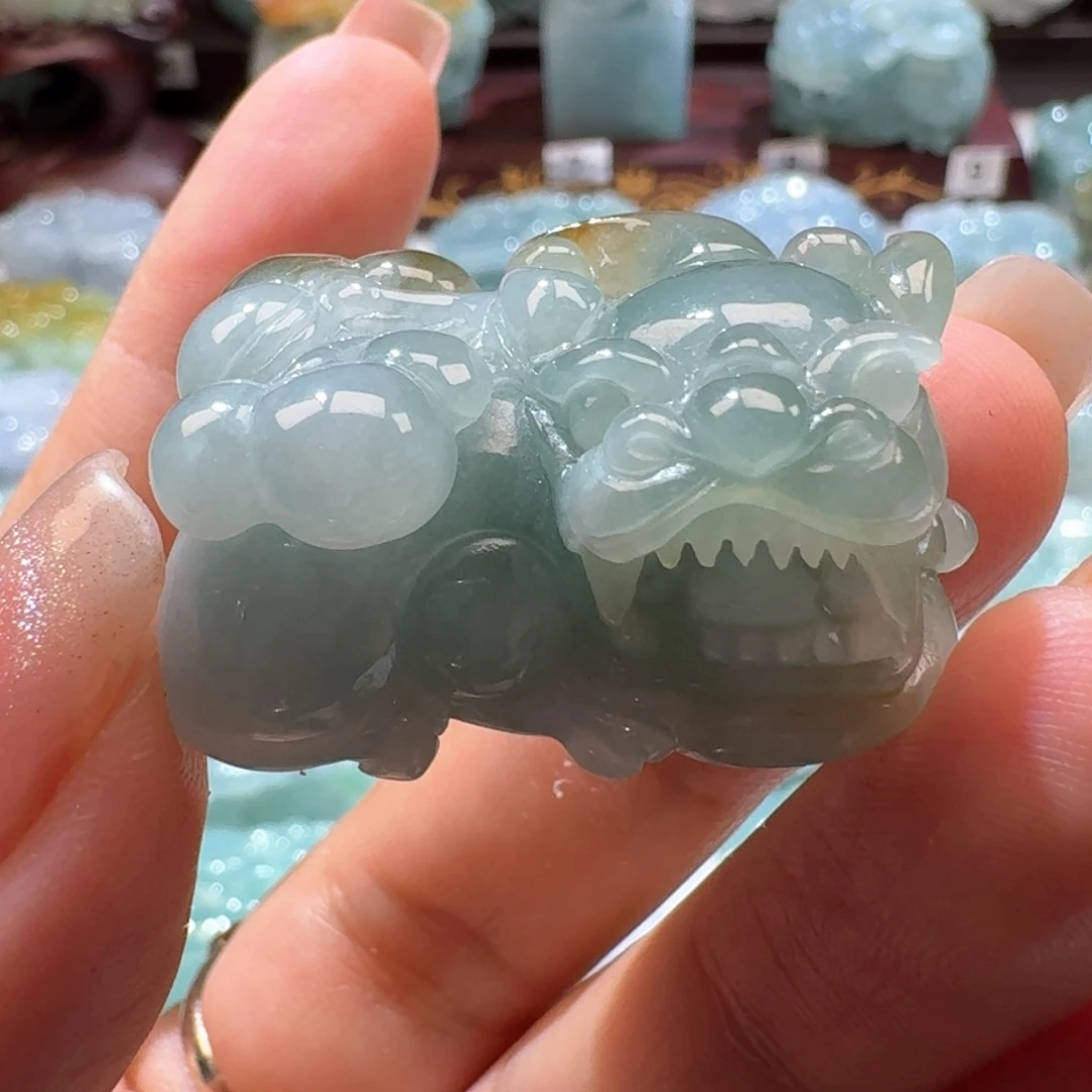 定制翡翠未镶嵌貔貅