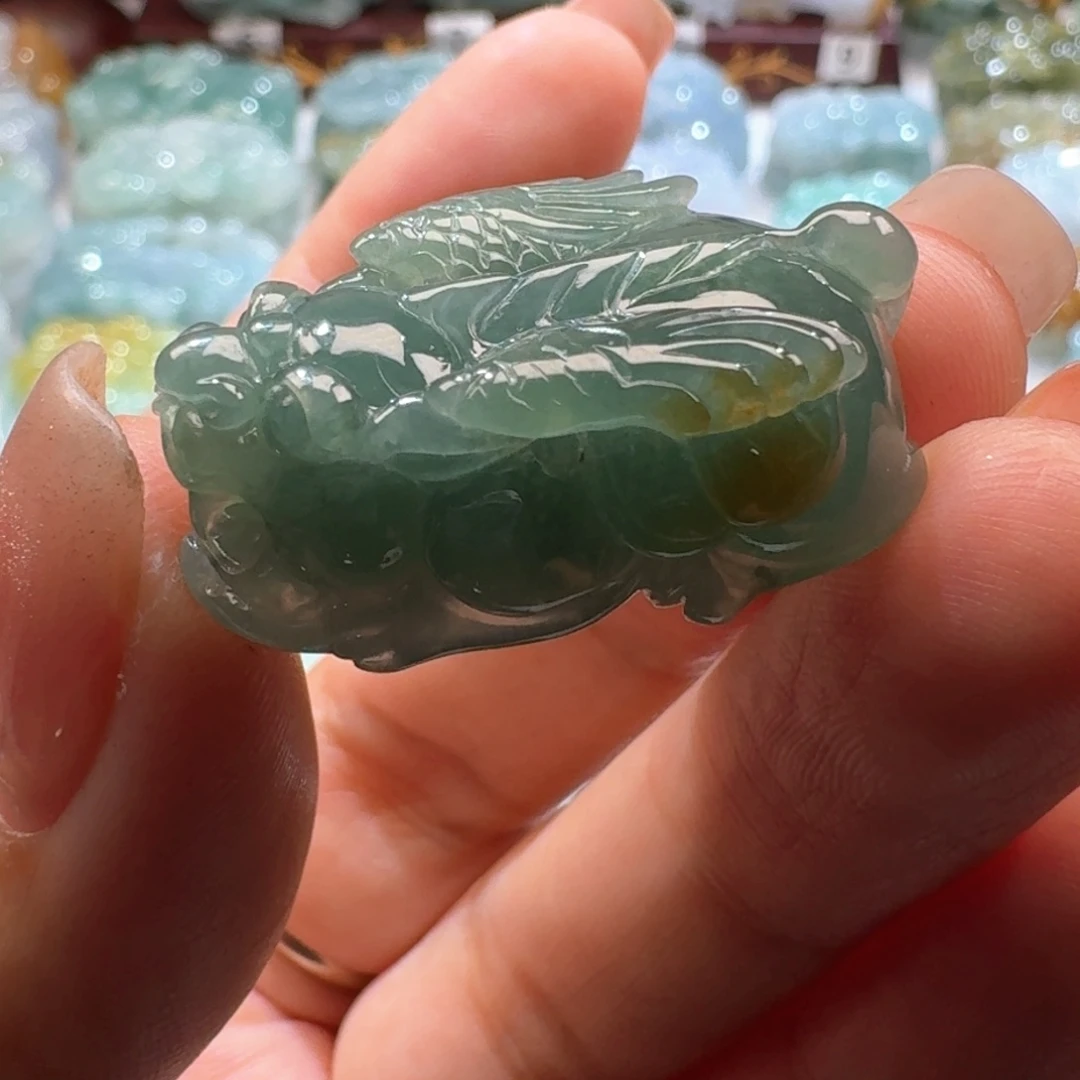 定制翡翠未镶嵌貔貅