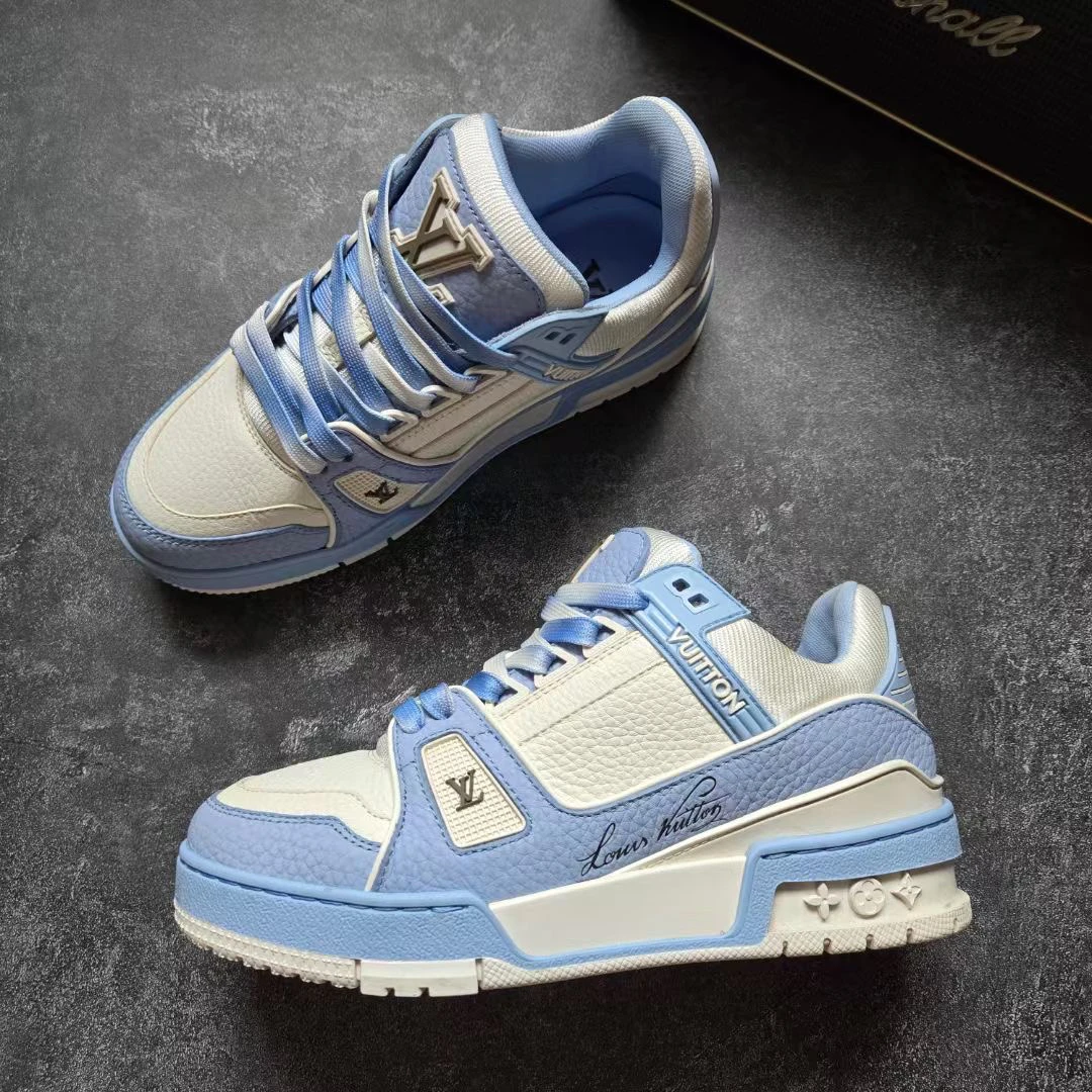 99新 Louis Vuitton路易威登 TRAINER 新款马卡龙白蓝 2.5码 板鞋