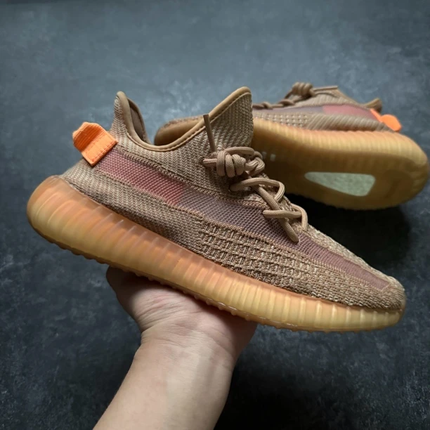 Adidas Yeezy boost/99新/40.5码 阿迪达斯三叶草椰子350红土色