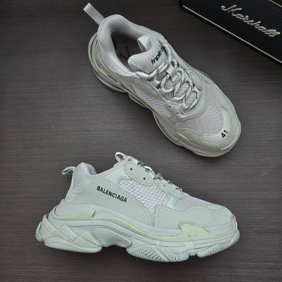 Balenciaga/99新/41码 triple s老爹鞋 米白