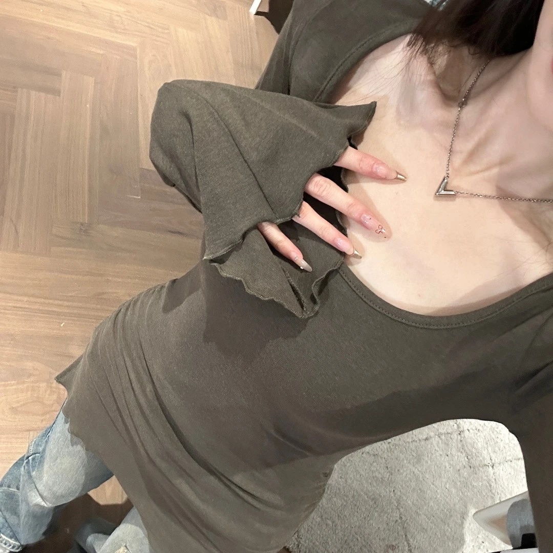 百搭修身早春大方领喇叭袖上衣女韩版长袖褶皱打底衫7835