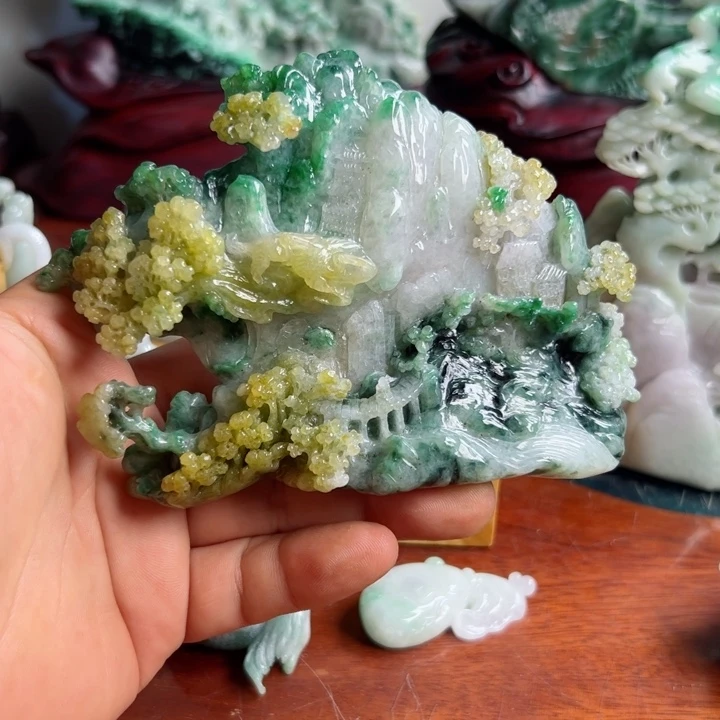 翡翠摆件未镶嵌江****6翡翠