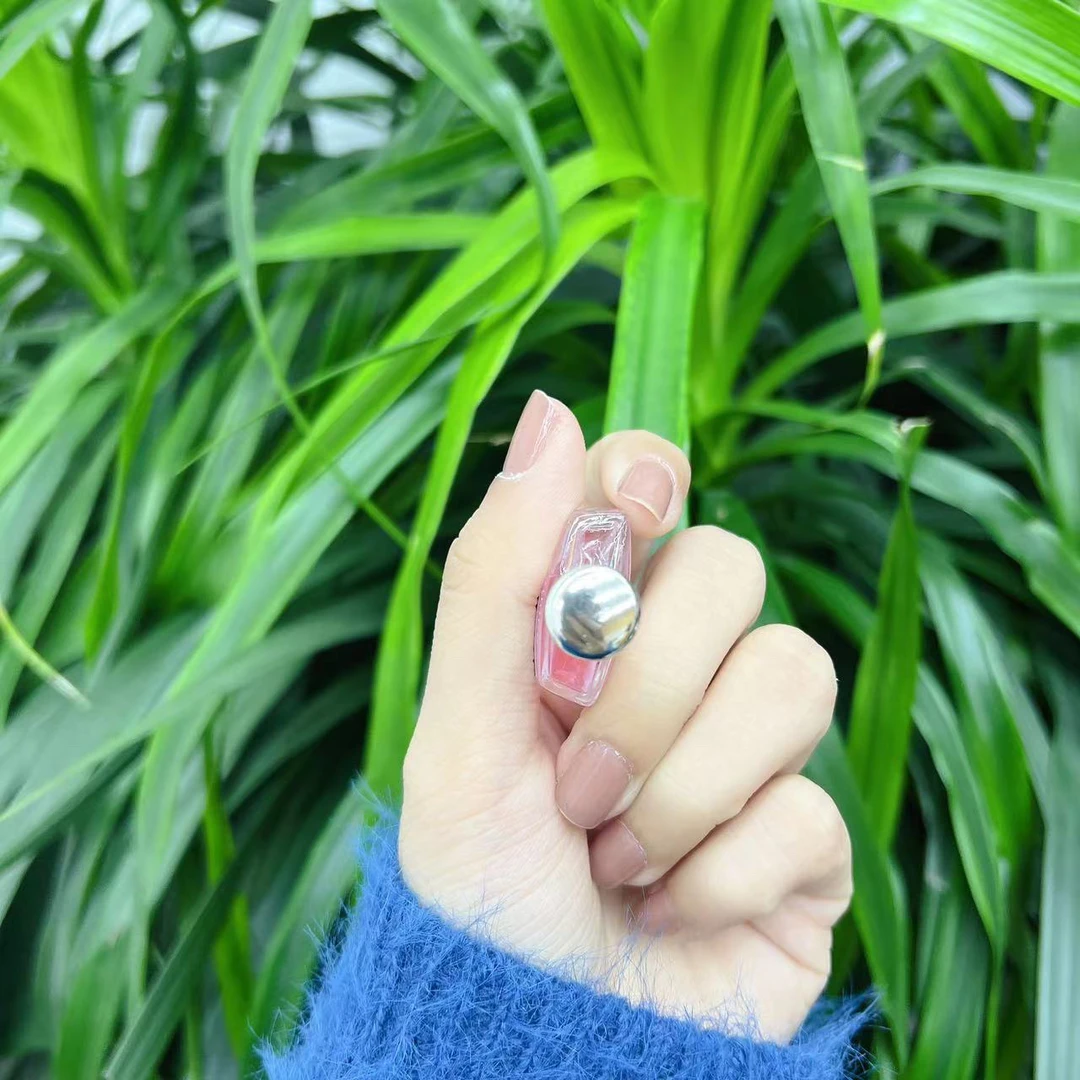 【惊喜不期而遇！】小奇喷1000次都不会腻的不带喷头的香水