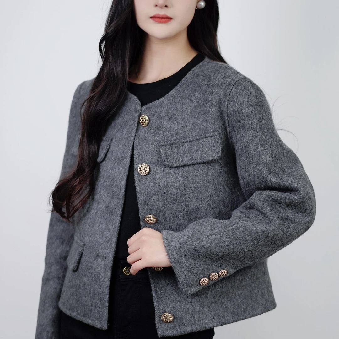 2024时尚短款韩版网红小香风气质小个子金属扣双面上衣女外套