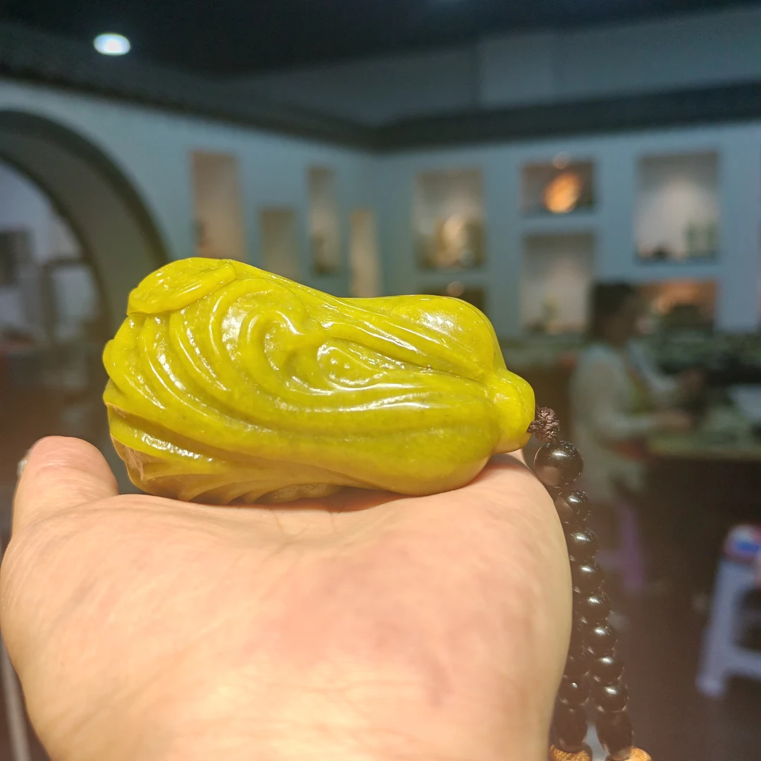 天然岫玉精美手把白菜