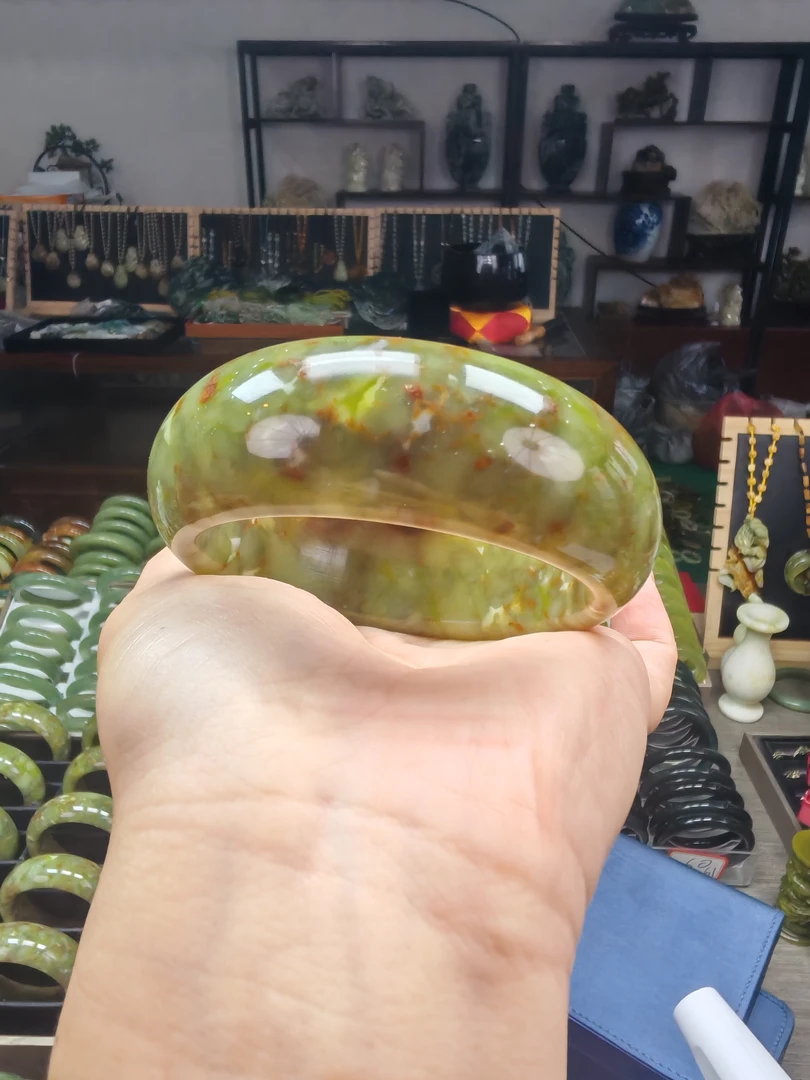 24-25仙女散花藏红花三色轮胎（蛇纹石质玉）