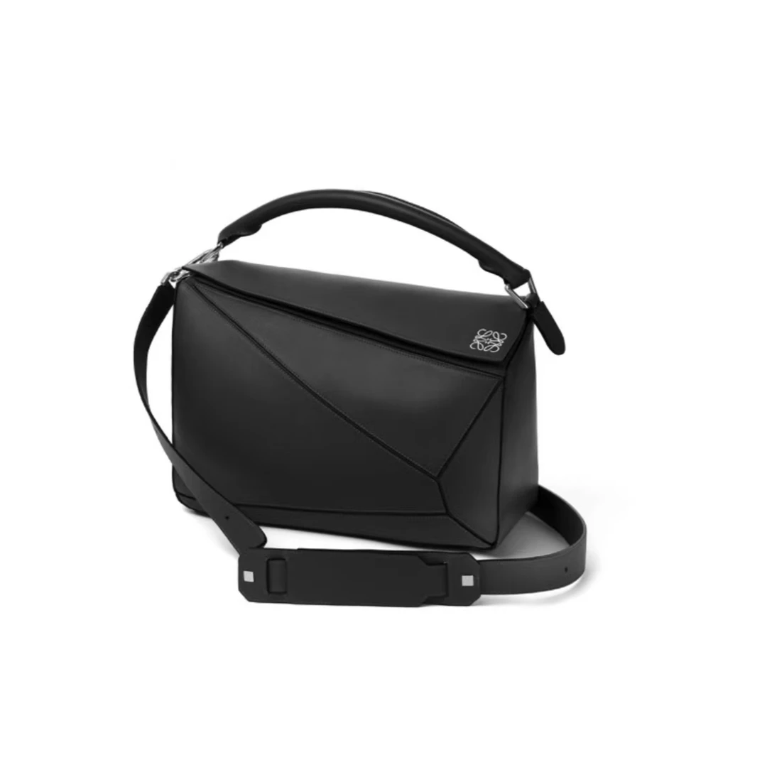 99新 LOEWE/罗意威 puzzle黑银中号手提斜挎包