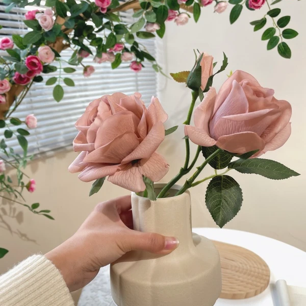 花屿星河|手感保湿玫瑰仿真花客厅餐桌卧室化妆台斗柜奶油风摆件