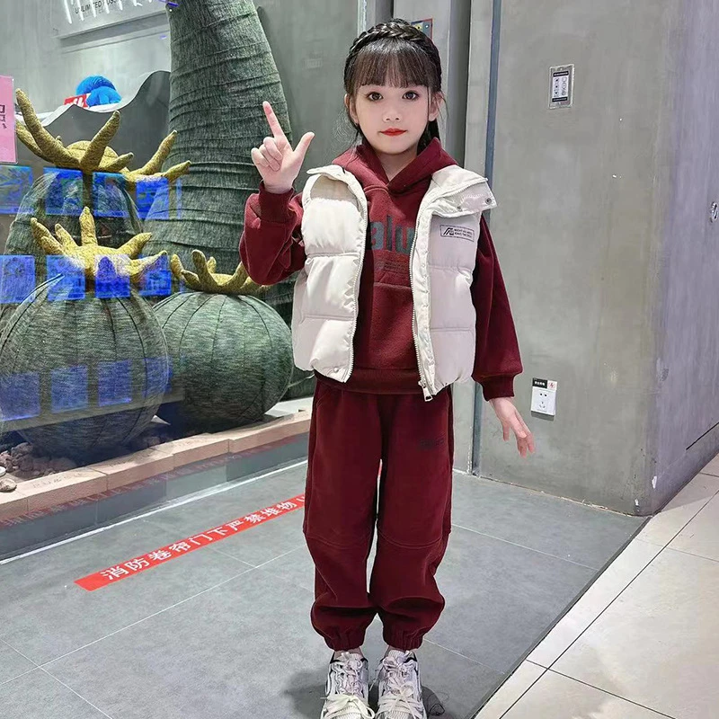 女童套装秋冬装女孩时髦洋气儿童冬季加绒加厚带帽卫衣马甲三件套