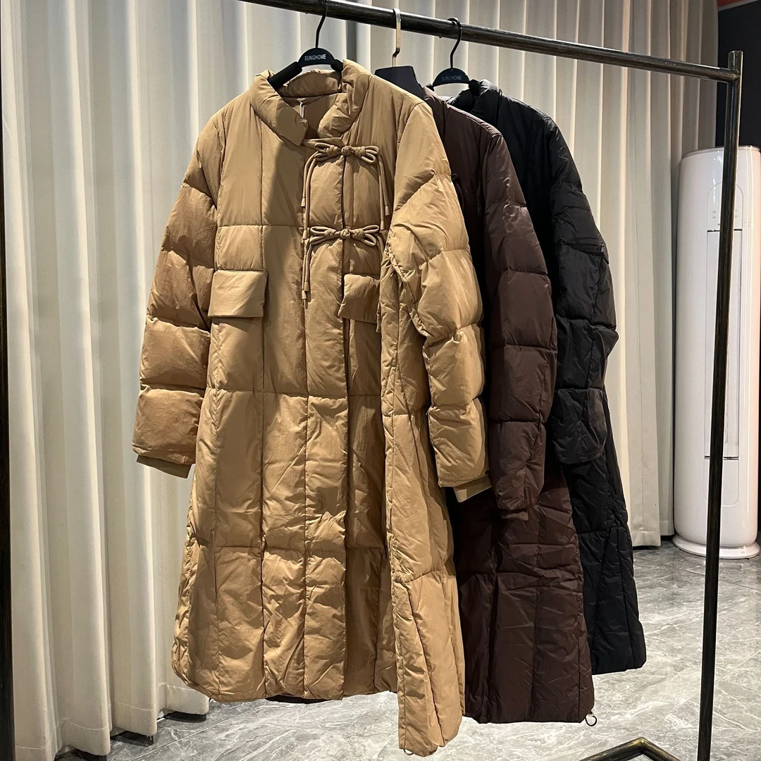 8822冬季新品时尚气质新国风盘扣立领长款羽绒服