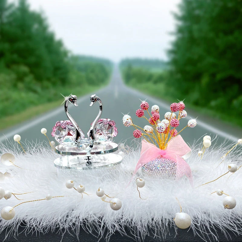 太阳能车载摆件旋转天鹅汽车摆件前台车内装饰用品大全豪华新款