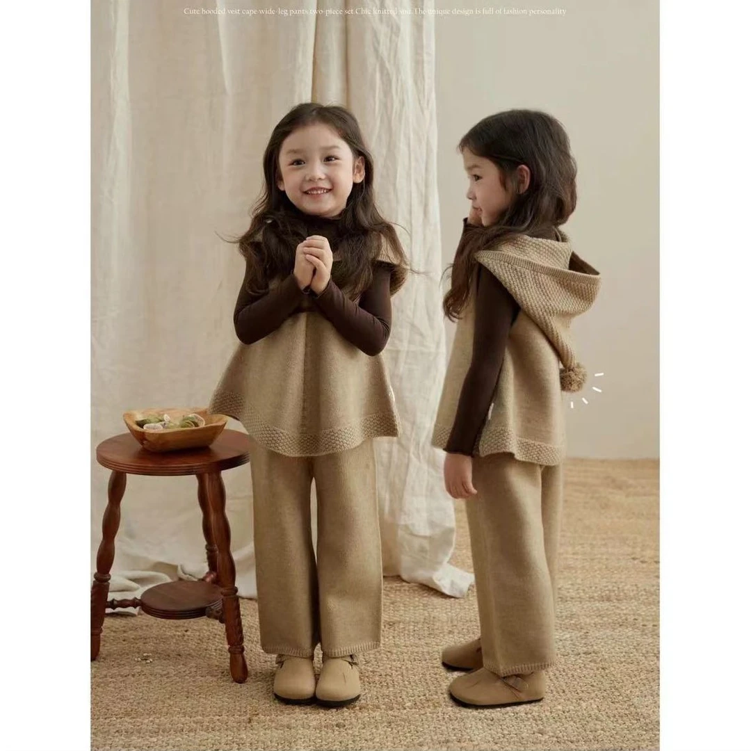 R23562儿童春秋新款纯色连帽马甲毛衣两件套女童阔腿裤针织套装D
