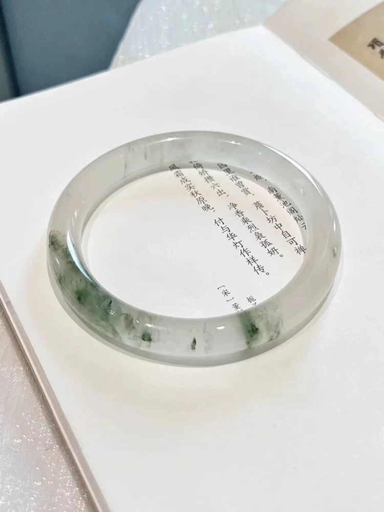 天然新疆天山翠透雪冰透手镯冰翠玉镯子直播链接【单拍发白月光】