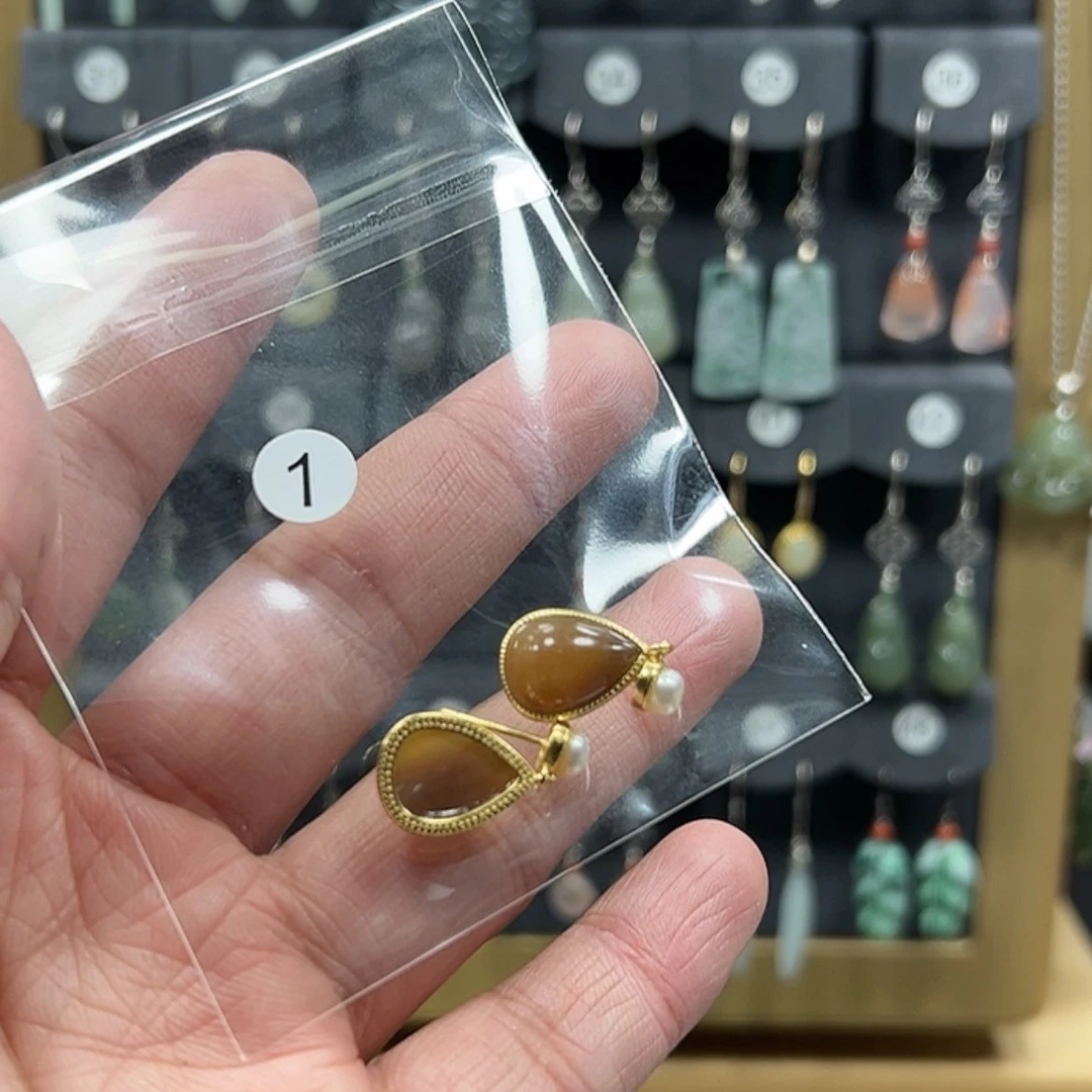 【闪购商品】和田玉耳饰银S925镶嵌华*仔