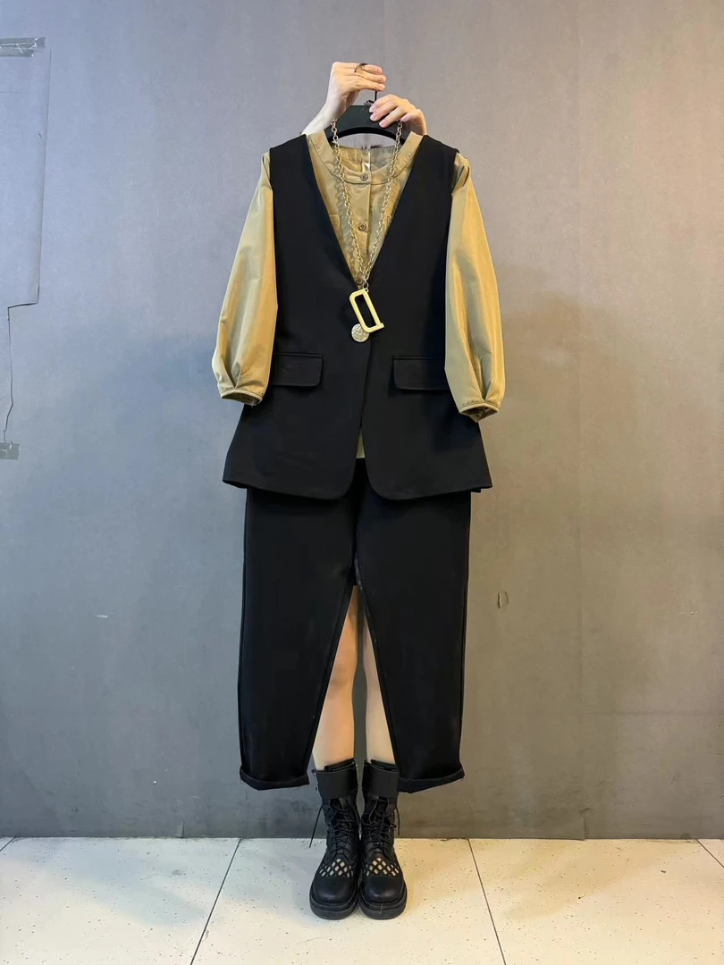 大码新款时尚通勤显瘦气质百搭马甲外套高级感衬衫裤子三件套