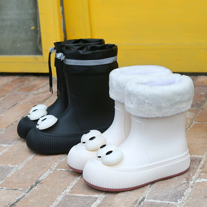 可爱大眼睛雨鞋防滑雪地靴女冬保暖加绒中筒靴东北棉水鞋束口雨靴