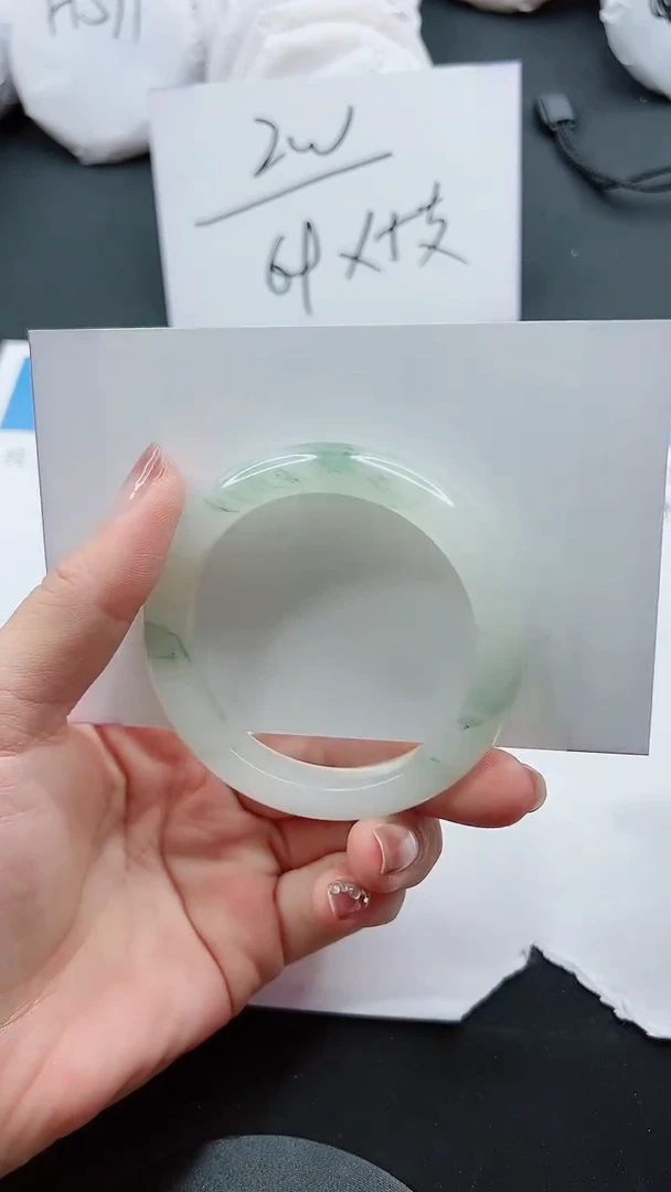 【闪购商品】石英质玉手镯未镶嵌89-56