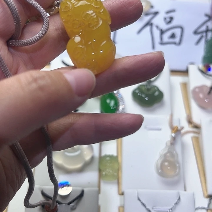 玛瑙/玉髓颈饰合金
