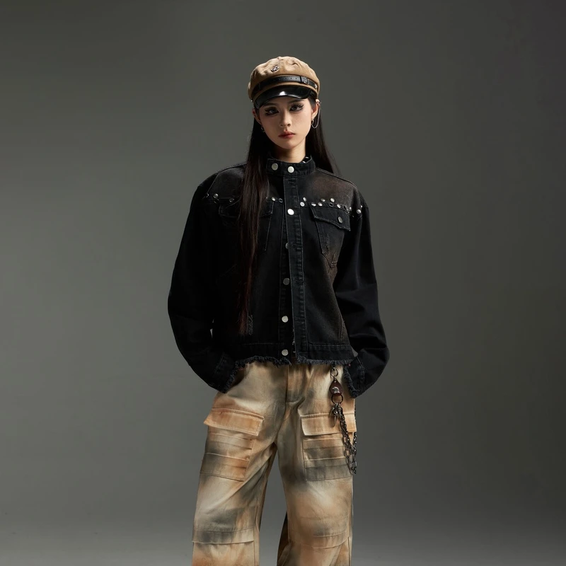 无人孤岛 好看高级的古铜做旧水洗牛仔外套铆钉毛边短款夹克男女