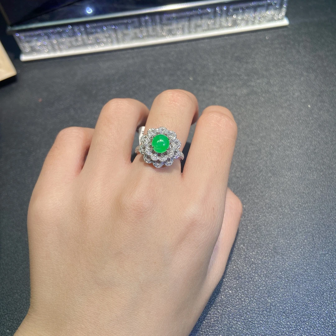 缅甸A货翡翠南非真钻18K金（不含链）