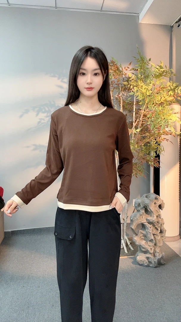 @0001秋季新款女装时尚休闲欧版减龄条纹拼接显瘦打底衫