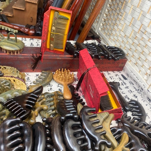 直播专用链接 微瑕高货檀木按摩梳 一物一拍