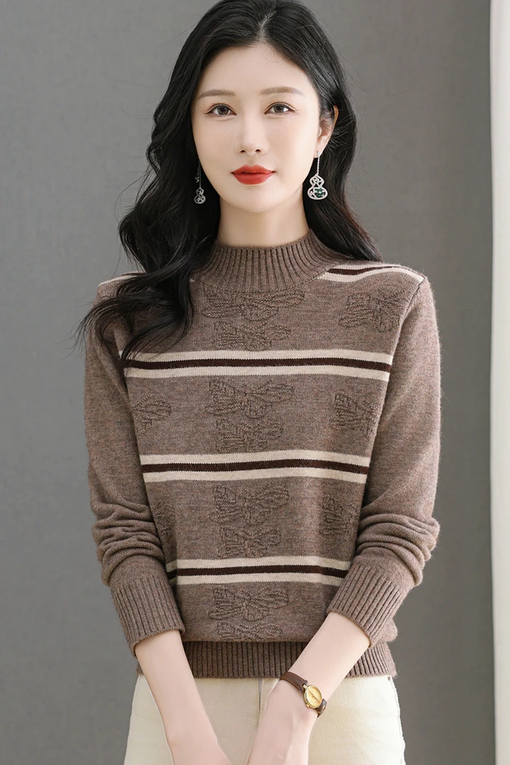 2024新款冬季女士半高领毛衣保暖洋气时尚宽松显瘦条纹打底针织
