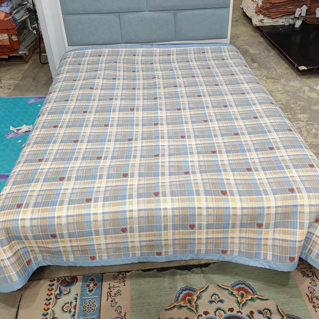 莫小柔床盖《格子红心》2米✘2.3米