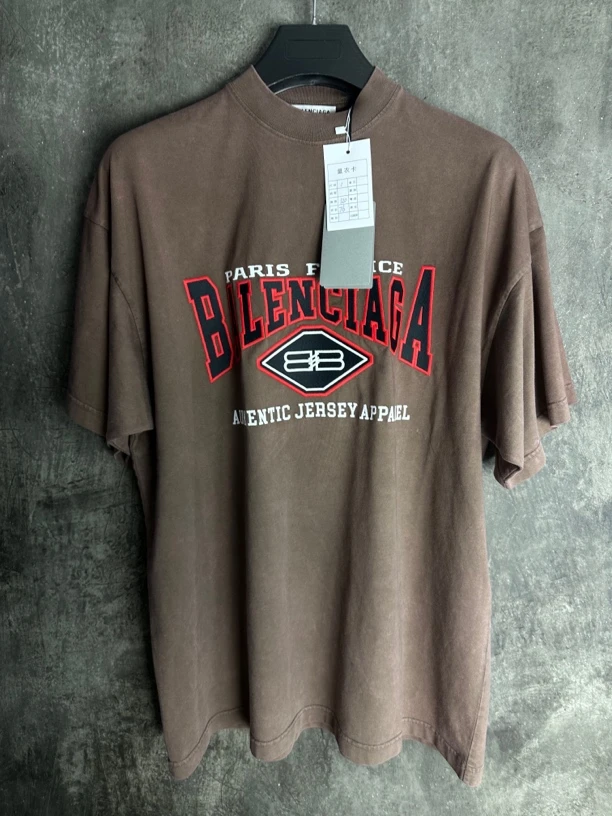 未使用/Balenciaga蝙蝠侠刺绣咖啡色棕色水洗宽松短袖