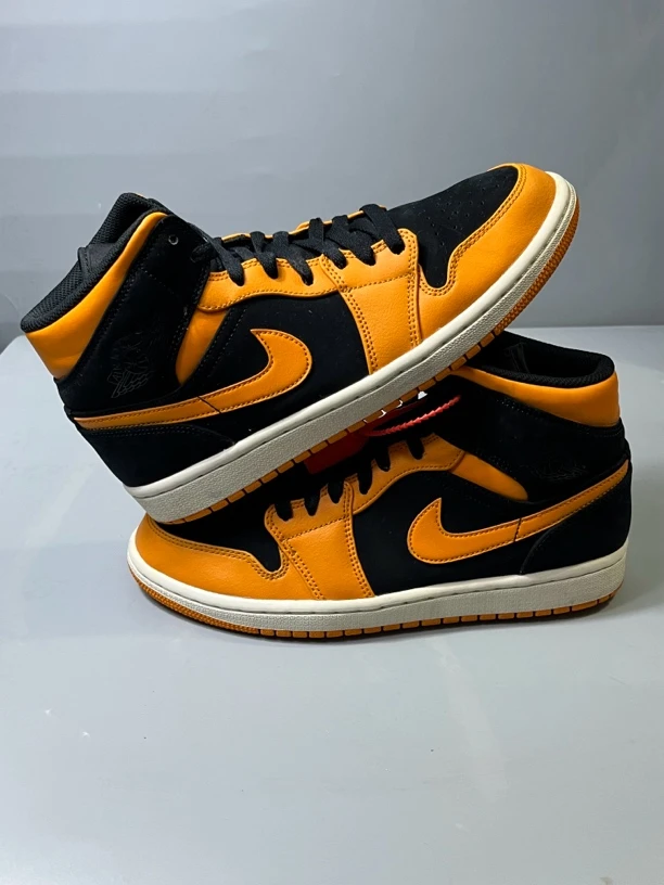 41码 9新/aj1黑橙/板鞋 公价3299