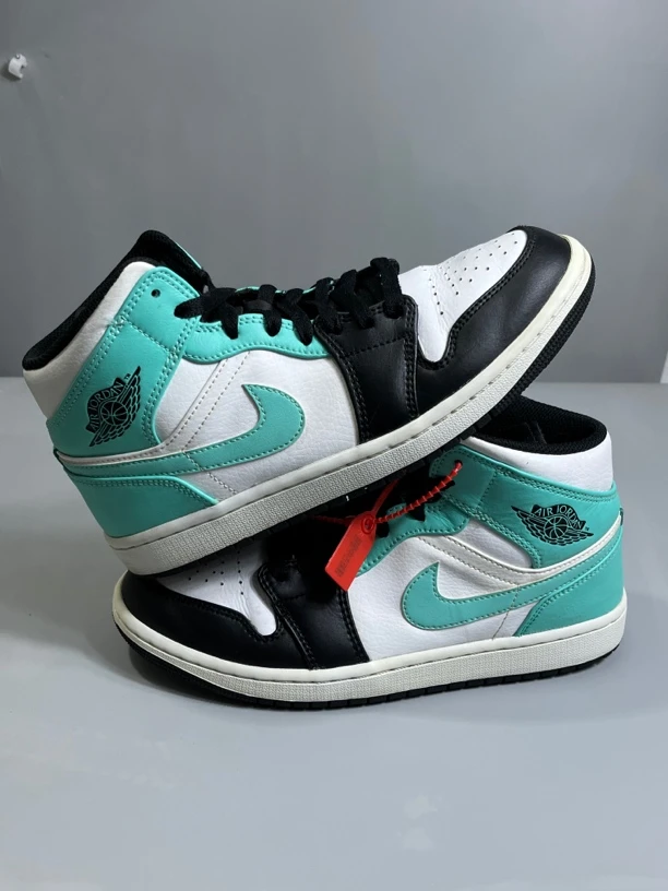 41码 9新/aj1蒂夫尼/板鞋 公价949 鞋帮剐蹭