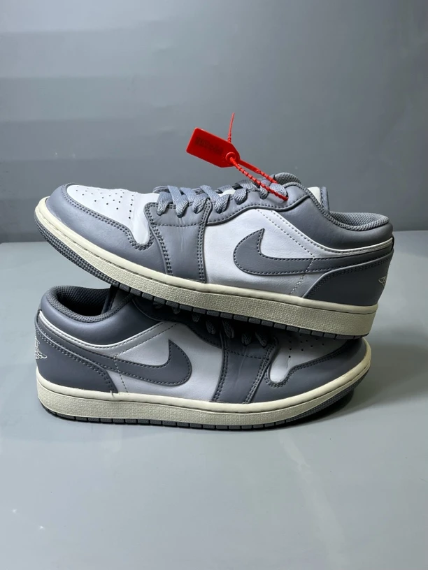 41码 9新/aj1白灰小迪奥/板鞋 公价889