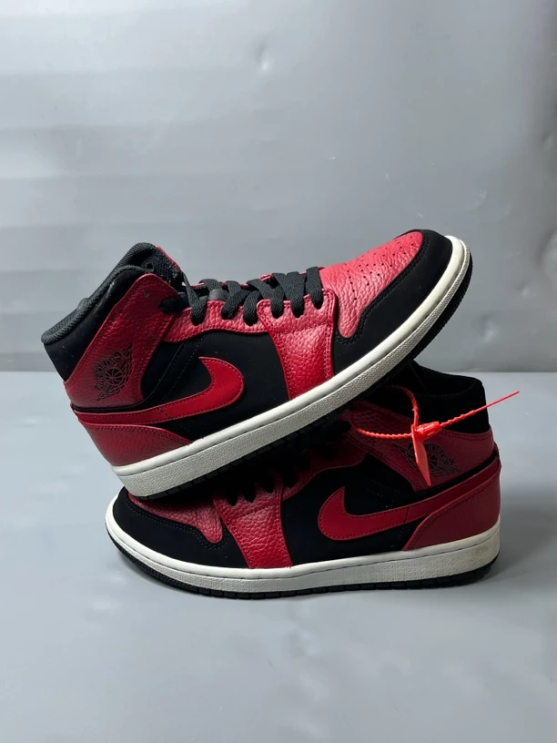 41码 9新/air jordan1黑红禁穿/板鞋 公价929