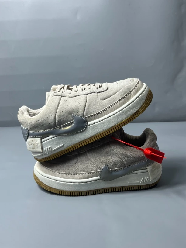 36.5码 9新/nike af1米白/板鞋 公价1299