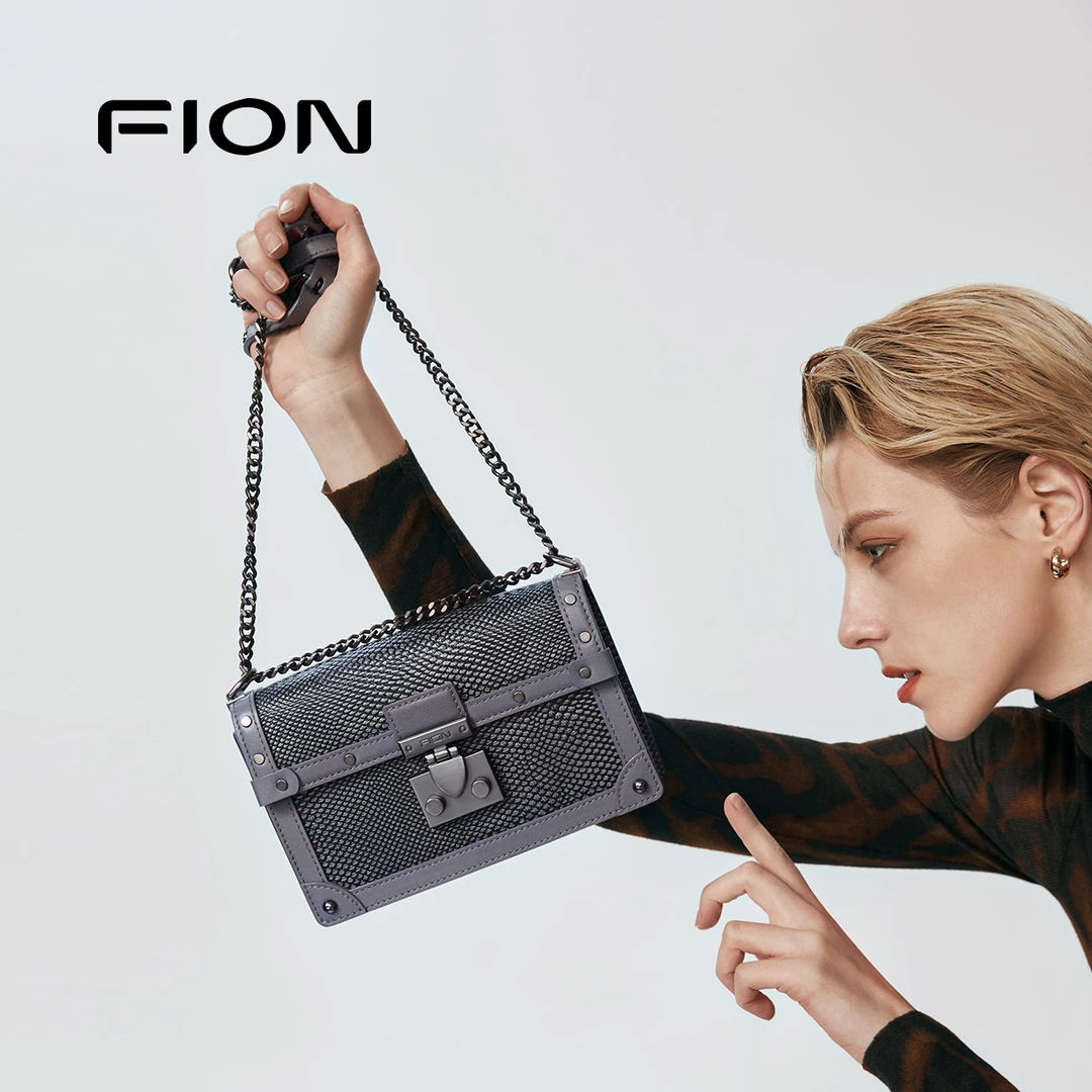 【达人】菲安妮时尚盒子包斜挎高级感单肩链条小方包FAAFVJA001