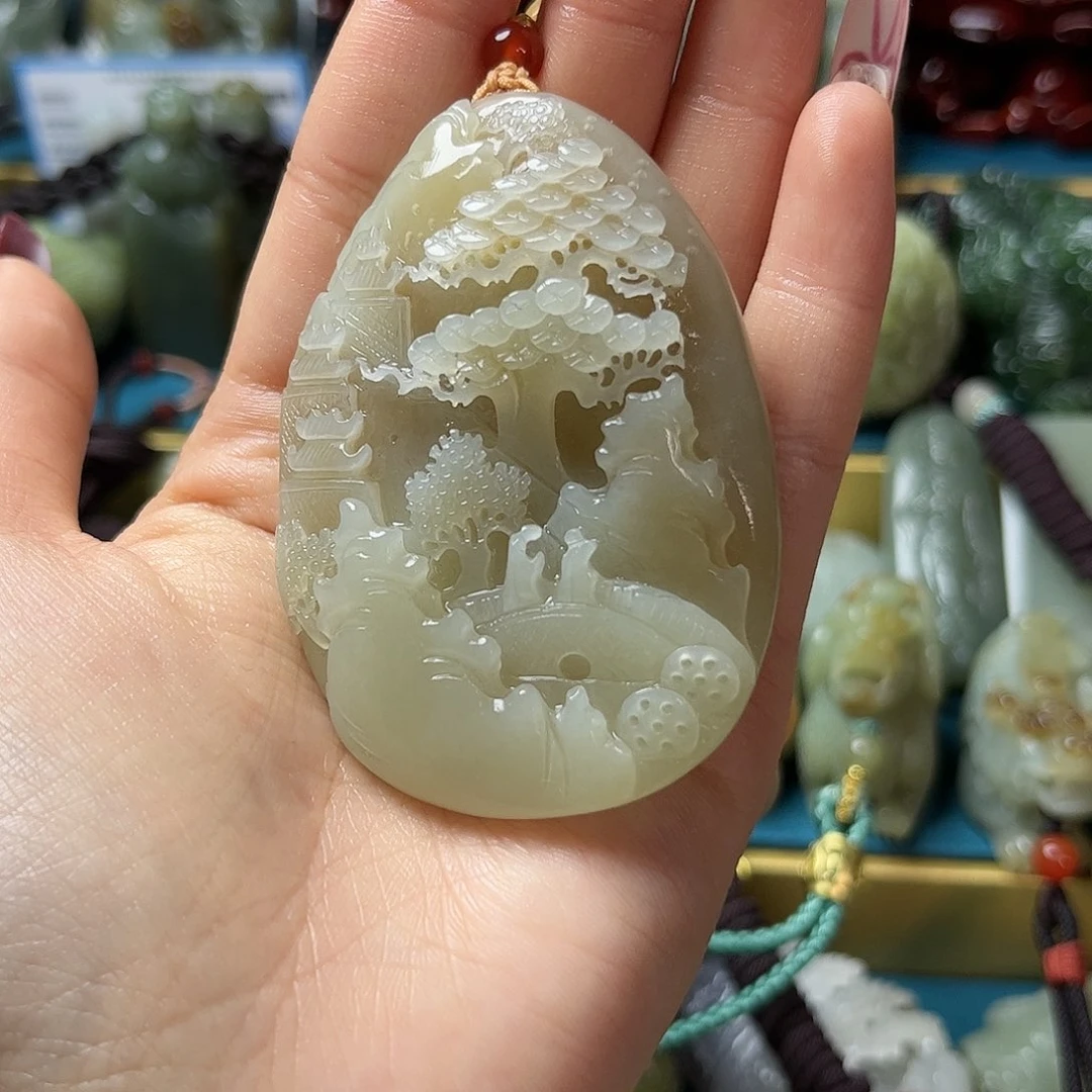 和田玉颈饰未镶嵌