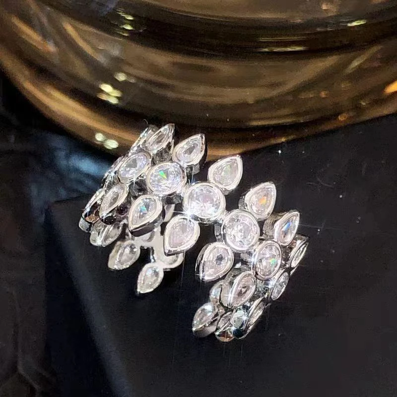 铜合金合成锆石戒指 M131 轻奢时尚银色欧美满钻重工戒指