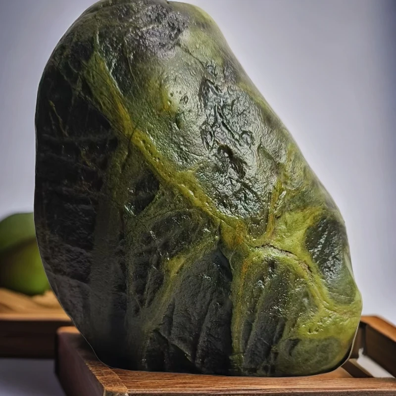 新疆额河石，筋脉石竹子（带底座）