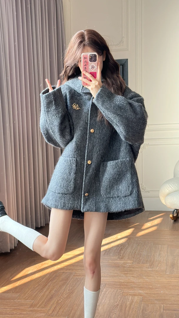 小小仟 新款女冬季高级感50羊毛外套贵气呢子大衣