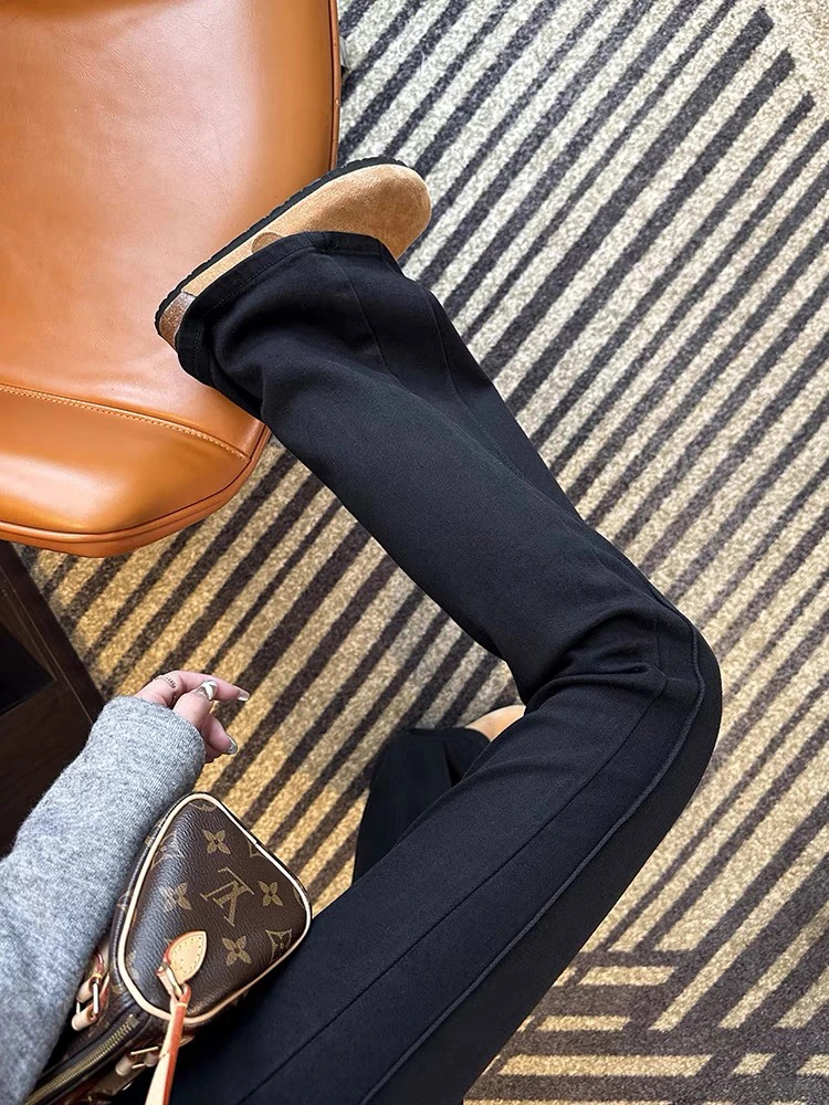 小小仟 显瘦天花板！！微喇牛仔裤女黑色高腰弹力显瘦喇叭长裤