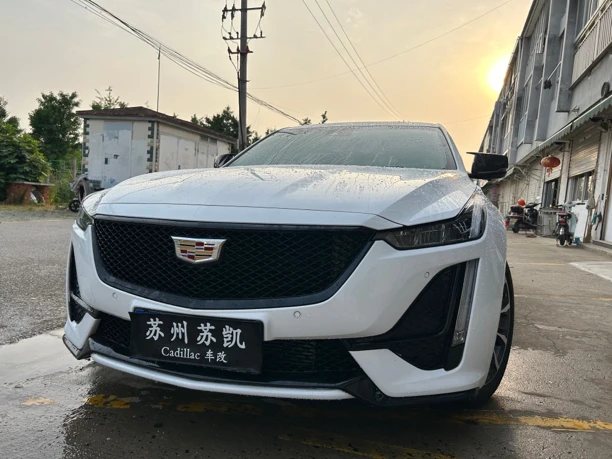 凯迪拉克CT5铂金包围